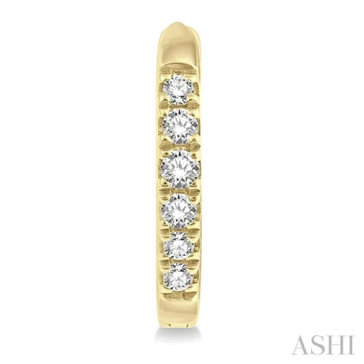 1/8 Ctw Round Cut Diamond Huggie Earrings in 10K Yellow Gold