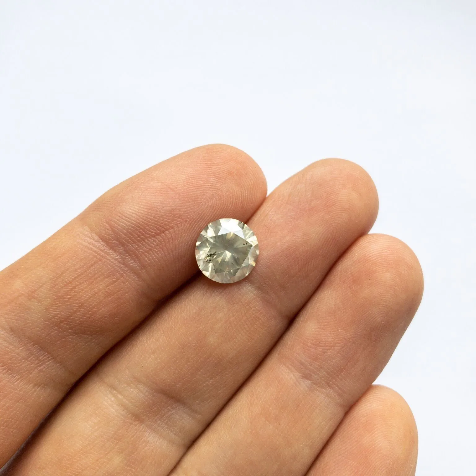 4.02ct 9.91x9.69x6.42mm Light Grey Round Brilliant - DDL4262- Dream Diam Exclusive