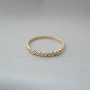 AUME PAVÈ DIAMOND WITH SIDE TAPERED BAGUETTE FINE RING