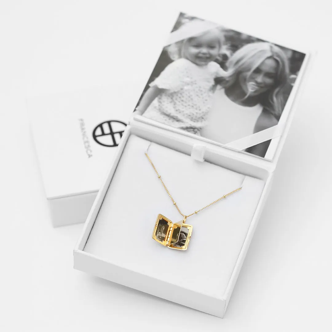 Etch Story Photo Locket Necklace