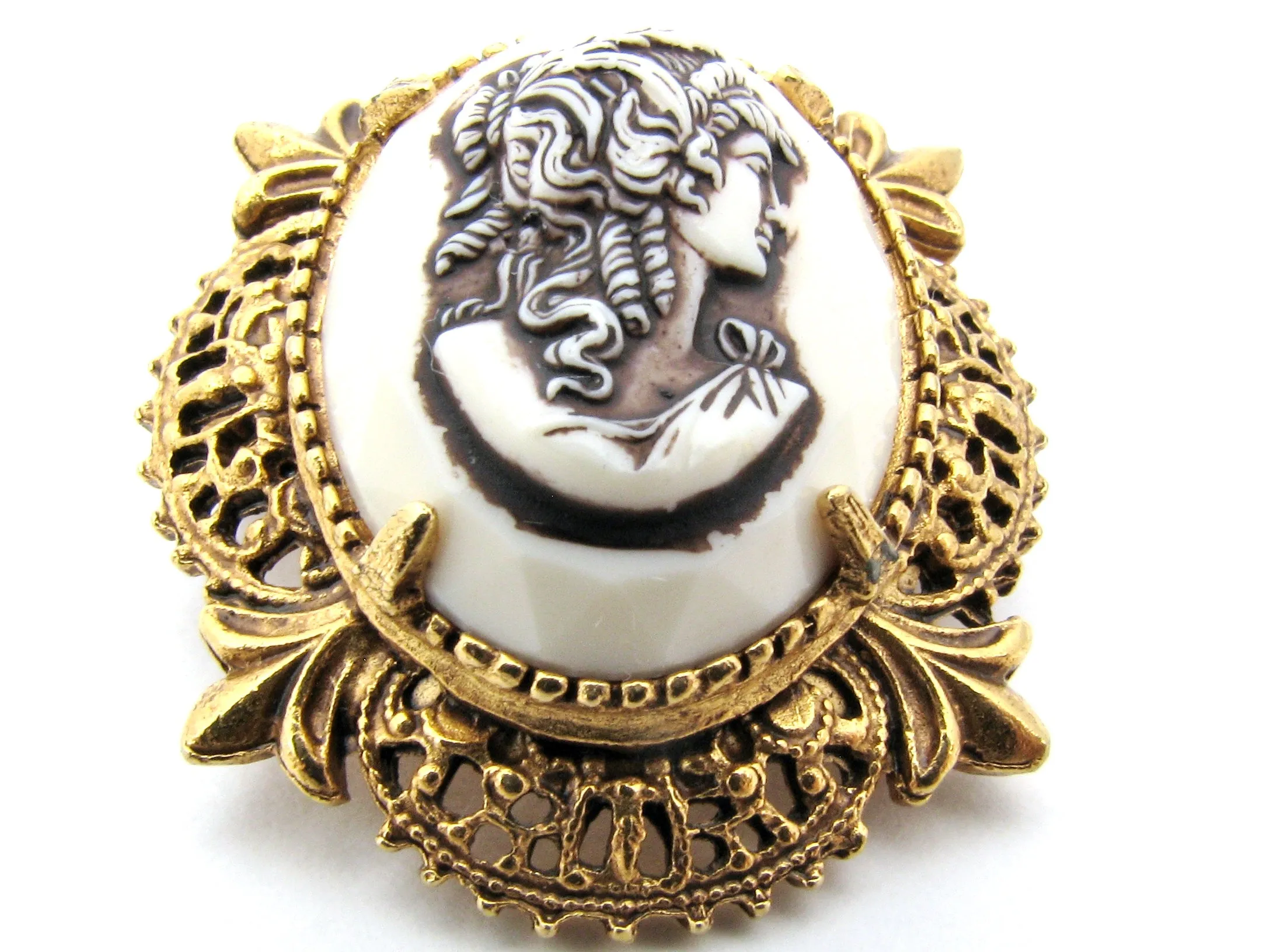 Florenza Cameo Gold Brooch Pin Vintage