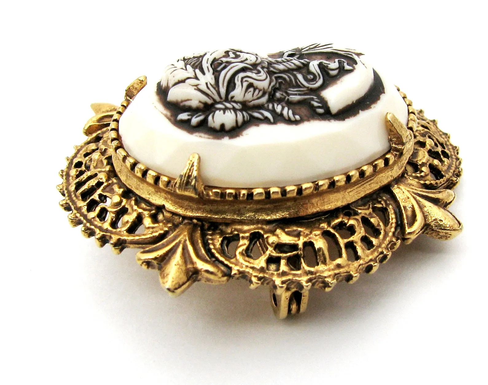 Florenza Cameo Gold Brooch Pin Vintage