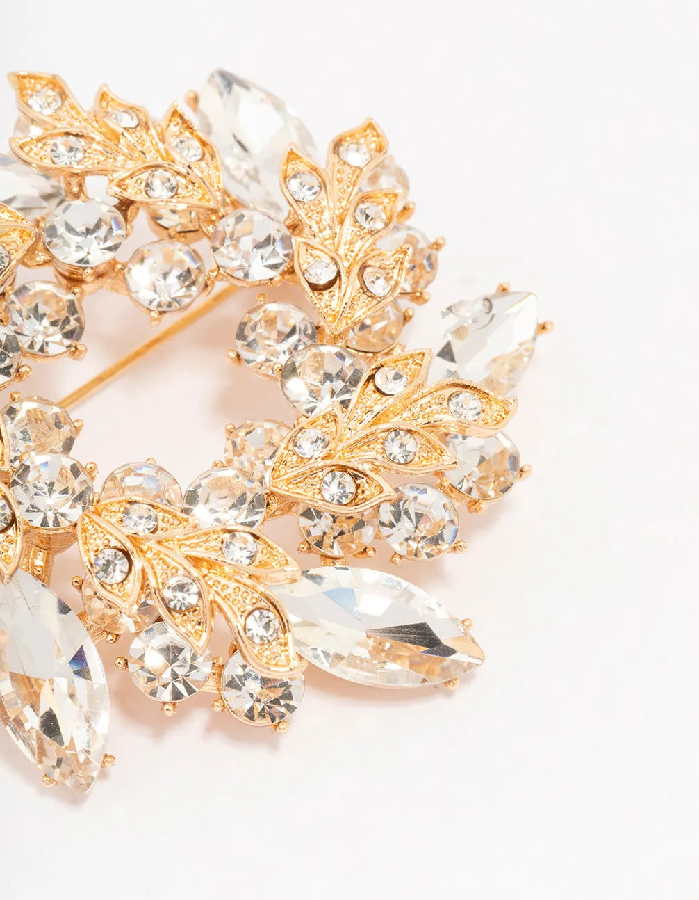 Gold Diamante Leaf Round Brooch