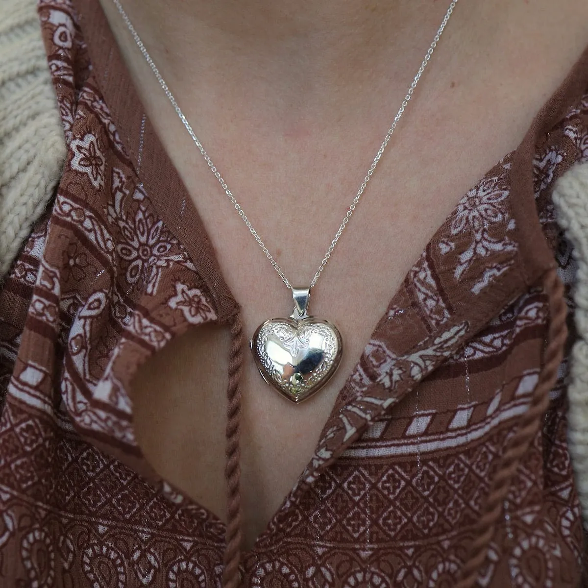 Heart Locket Necklace with Edge Details