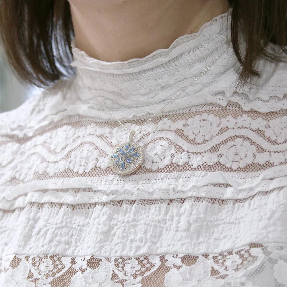 Lola Locket Silver blue Aerin locket