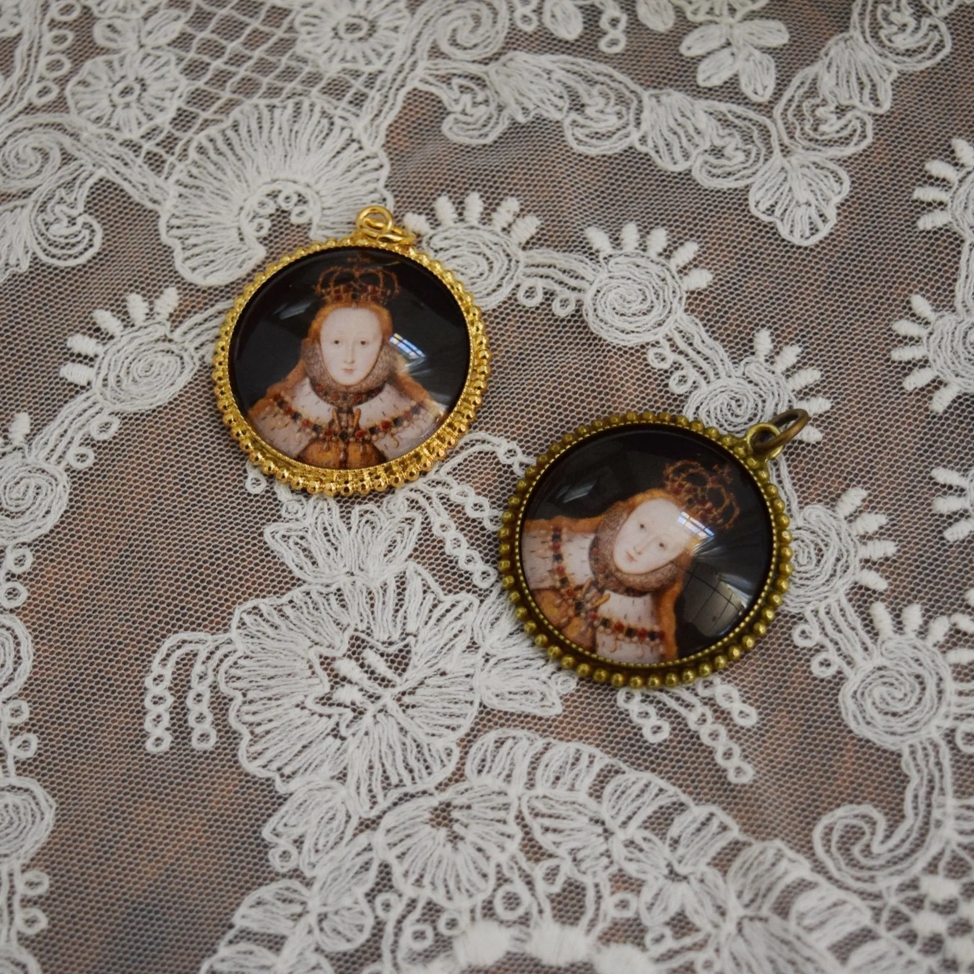 SALE! Miniature Portrait - Large Round - Queen Elizabeth I