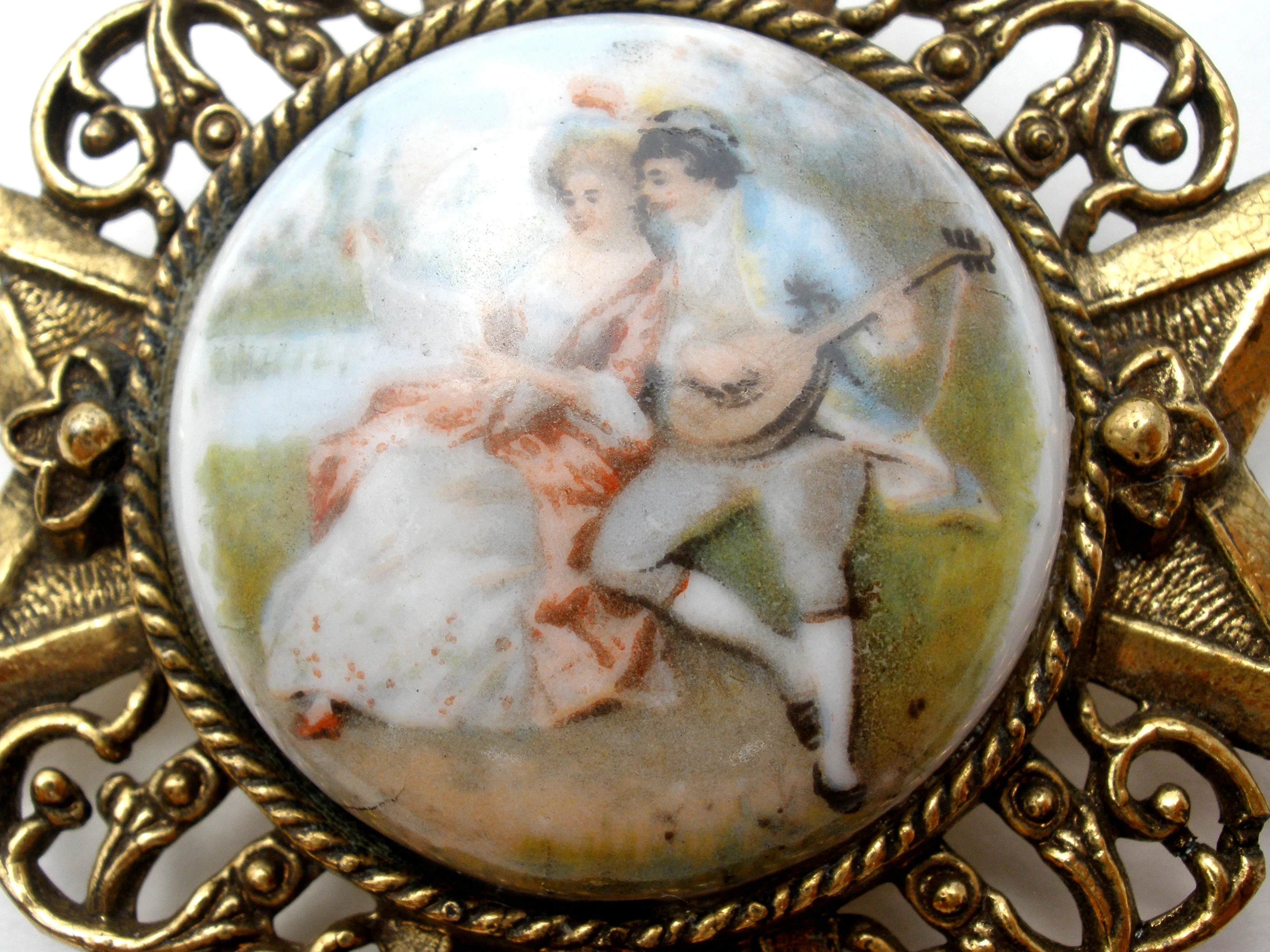 Victorian Courting Couple Brooch Pin Vintage