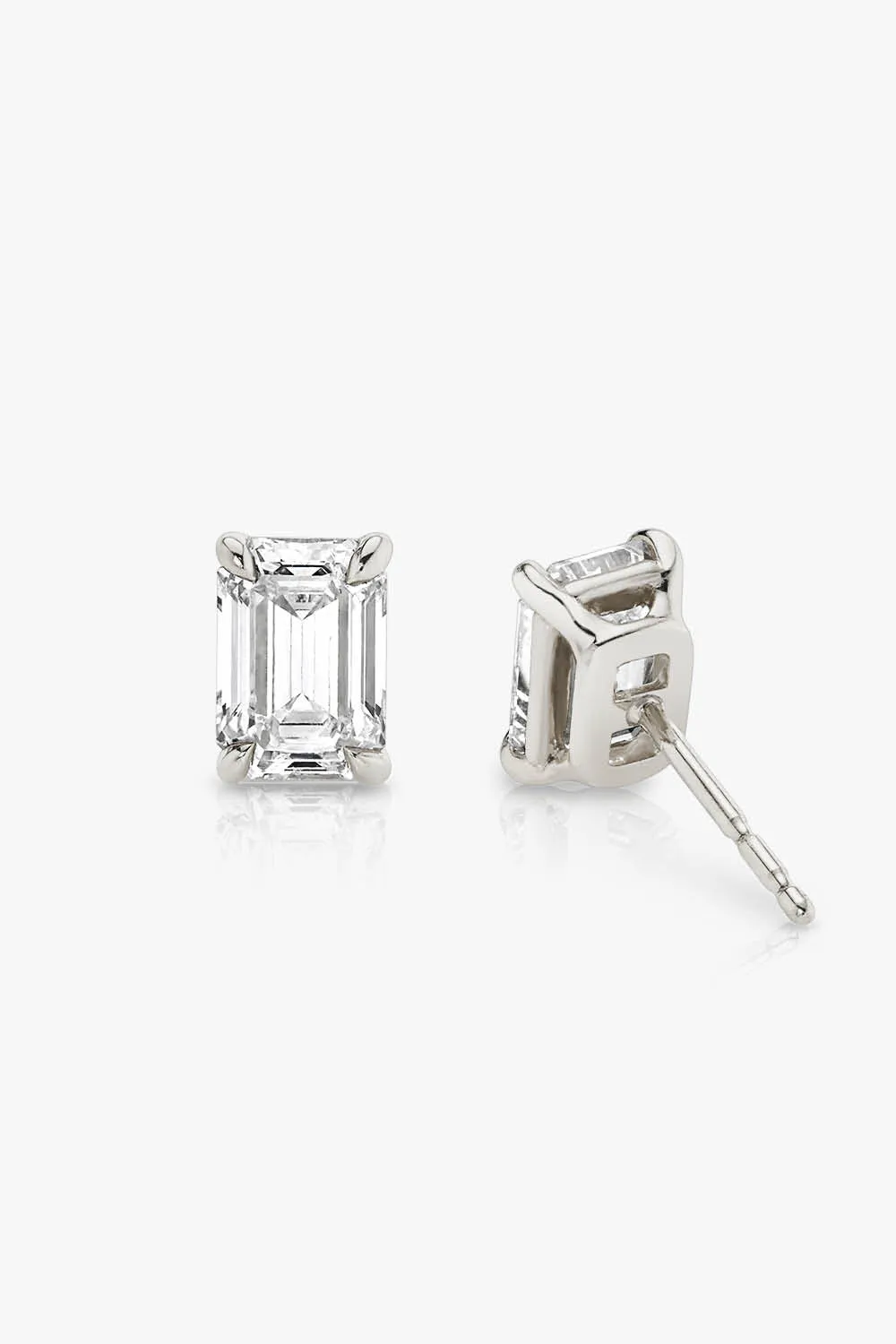 VRAI Solitaire Emerald Studs in White Gold